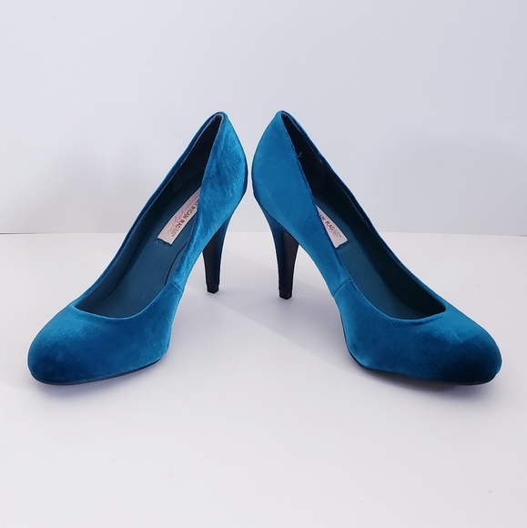 American Rag Shoes - American rag teal velvet pump